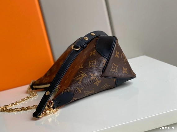 ODEON LOUIS VUITTON 0113